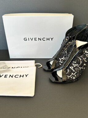 Givenchy Patent Embroidered Peep Toe Ankle Booties Heels Size 37.5